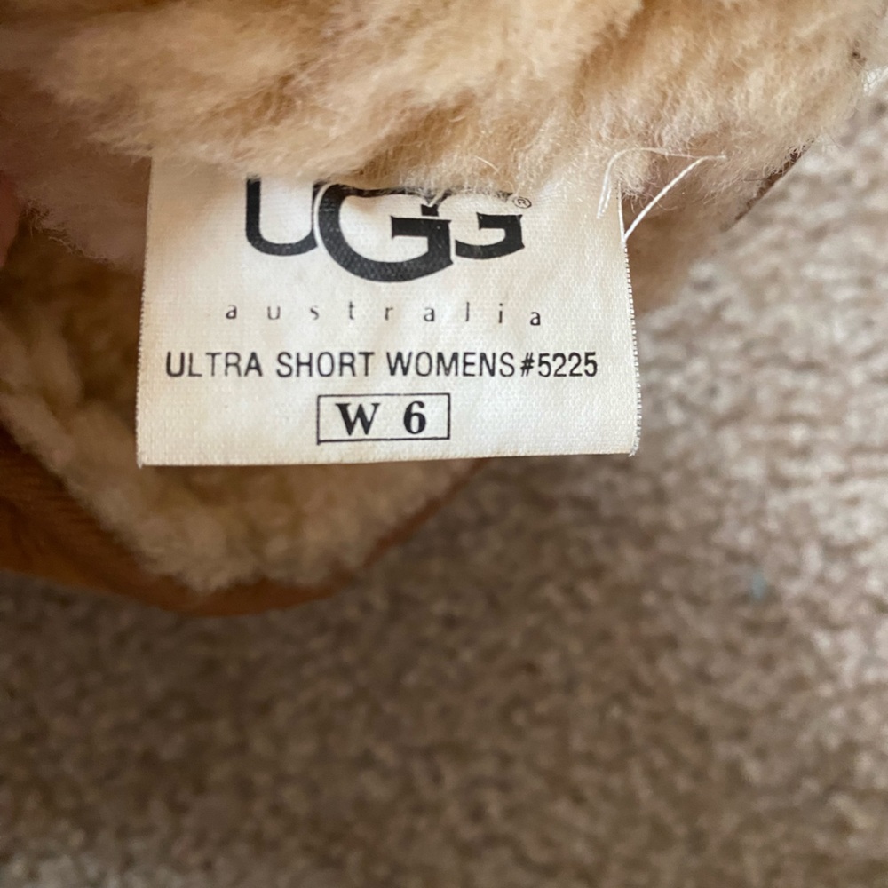 Classic Ugg Boots - image 3